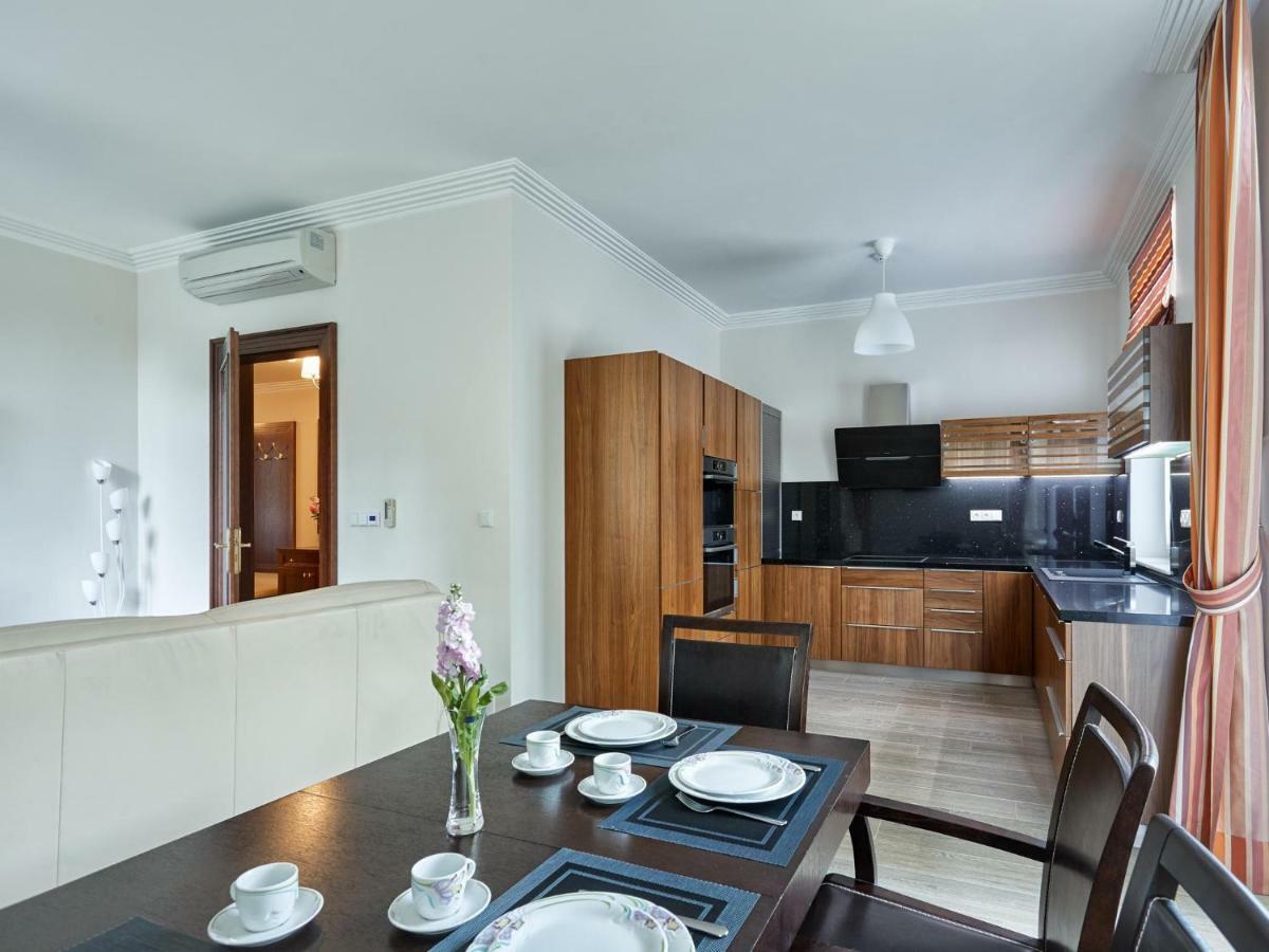 קרלובי וארי Apartment Villa Dionysus מראה חיצוני תמונה